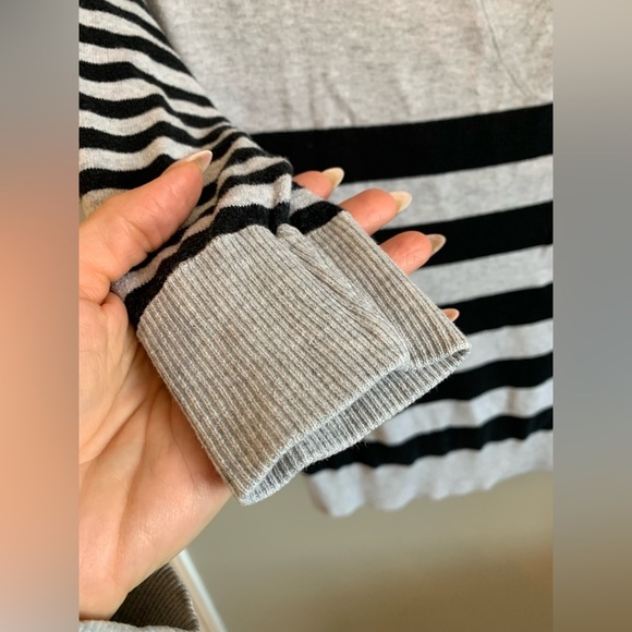 American Eagle Outfitters Crew Neck Sweater - Picture 4 of 5